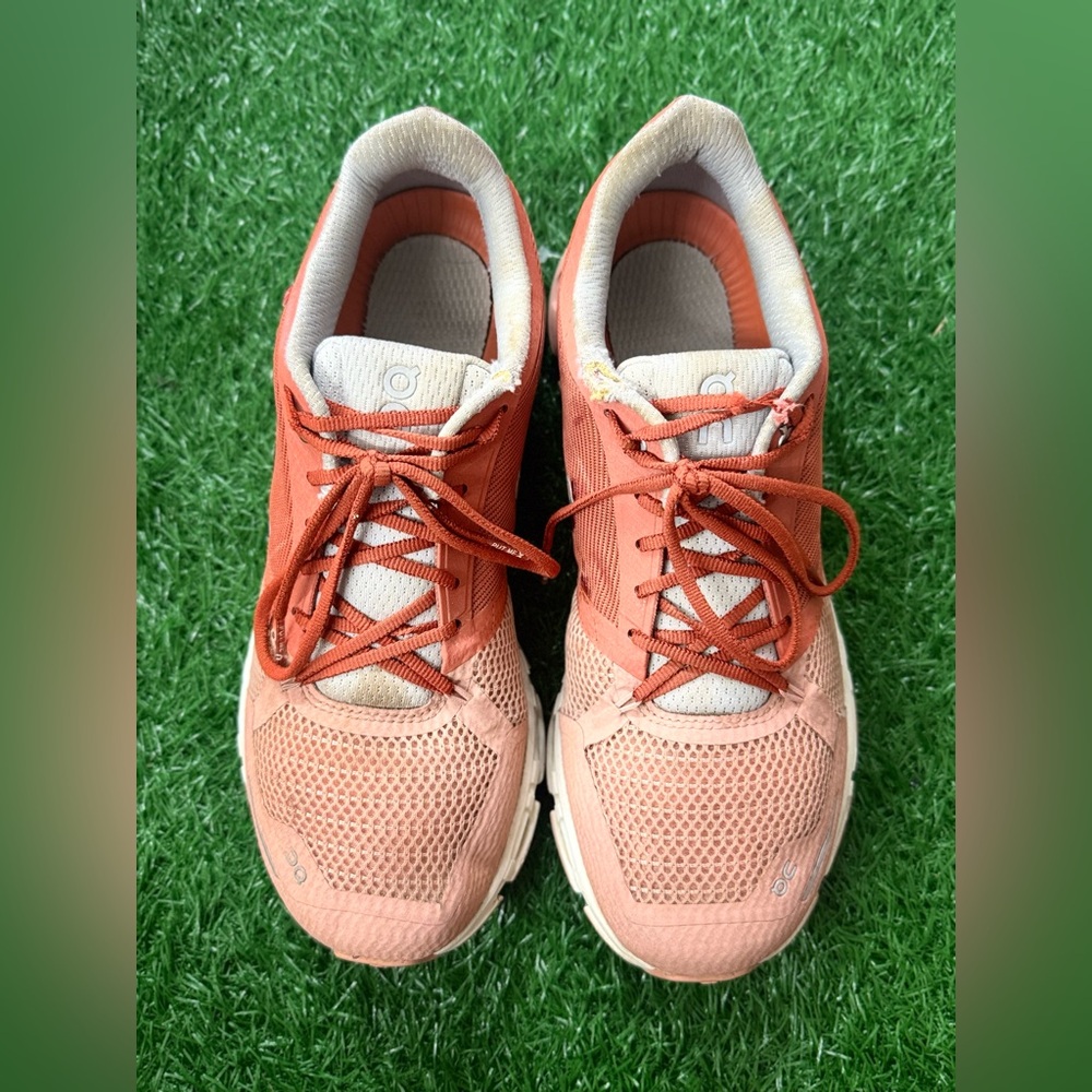 On Running Women's Orange Athletic Shoes Size‎ 9.5